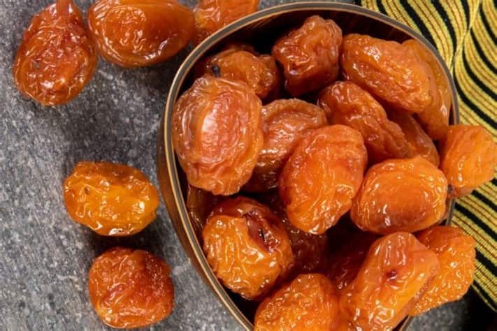 آلو بخارا خشک شده با ماندگاری بالا و طعم طبیعی